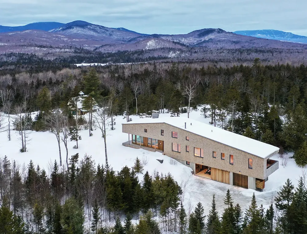 Современный дом на горнолыжном курорте с уютными интерьерами - Gallery image 26