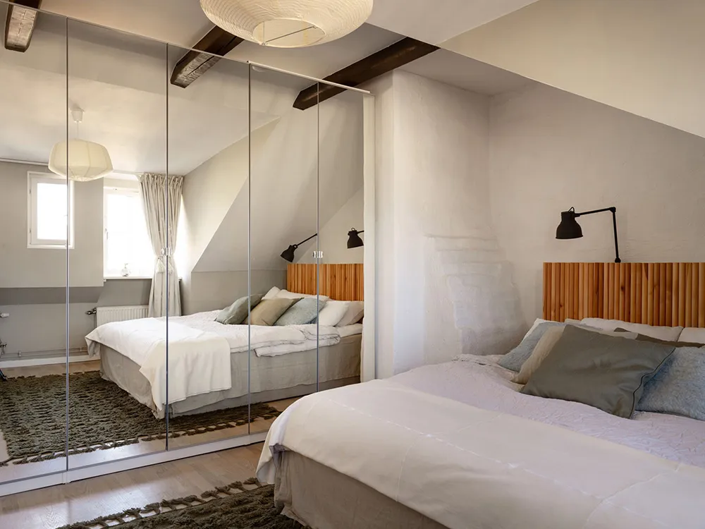 Cozy Apartment Under the Roof with Fantastic Views of Stockholm Roofs (80 sqm) - Gallery image 19