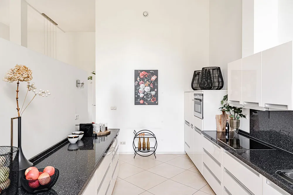 Królewska жизнь: apartament w luksusowym budynku seminariatu w Holandii - Gallery image 15