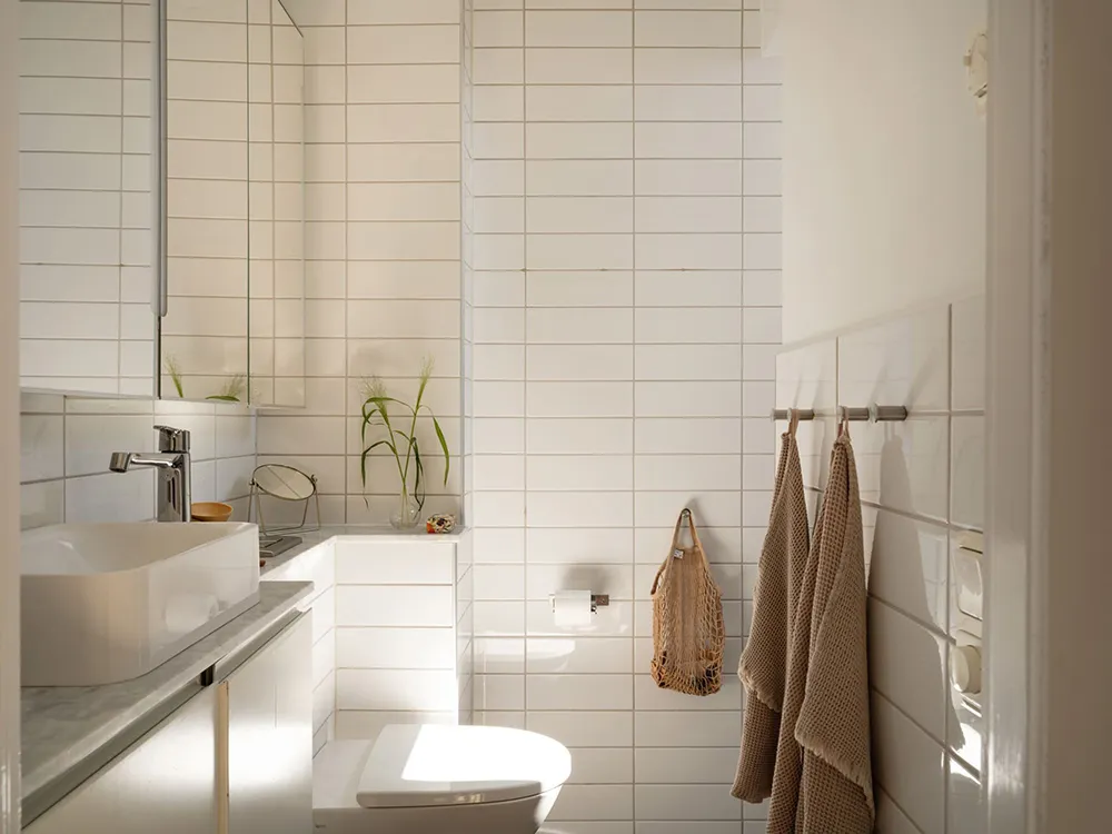 Cozy Apartment Under the Roof with Fantastic Views of Stockholm Roofs (80 sqm) - Gallery image 25