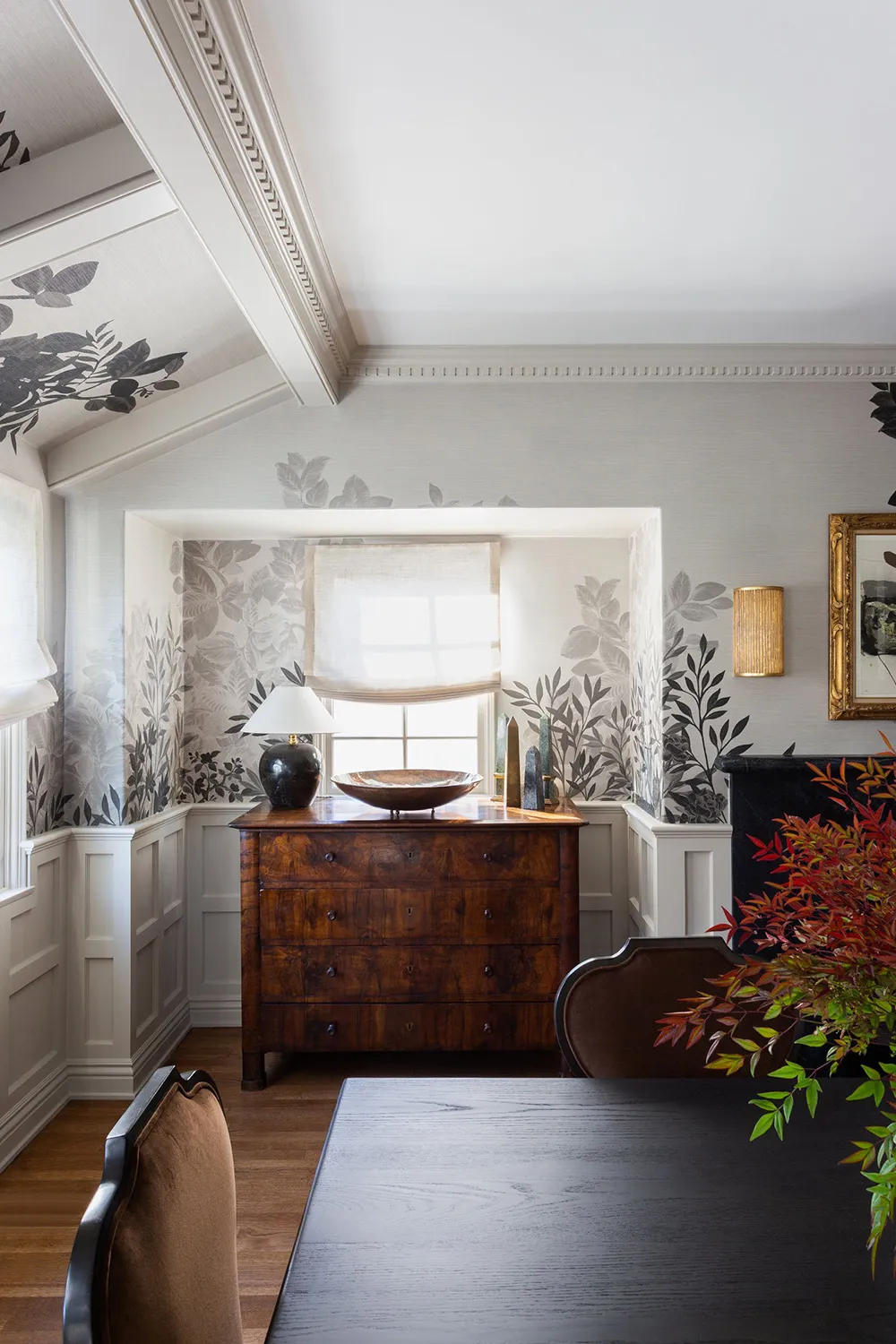 Красивые обои и детали вне времени: дом в Лос-Анджелесе - Gallery image 1