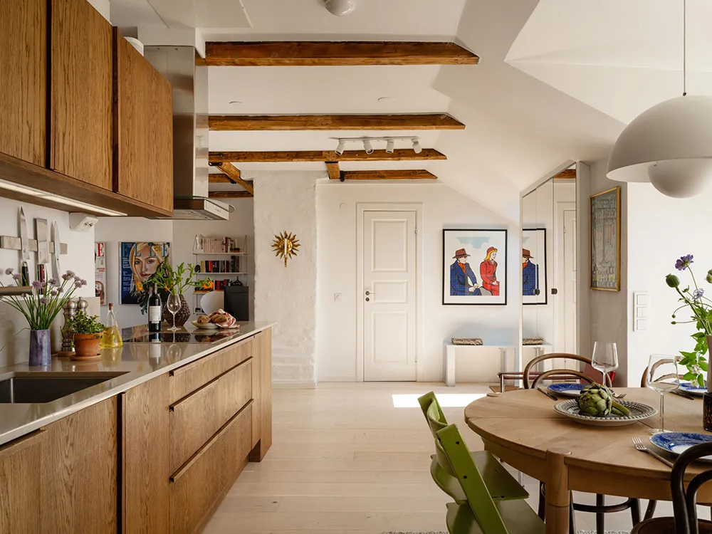 Cozy Apartment Under the Roof with Fantastic Views of Stockholm Roofs (80 sqm) - Gallery image 9