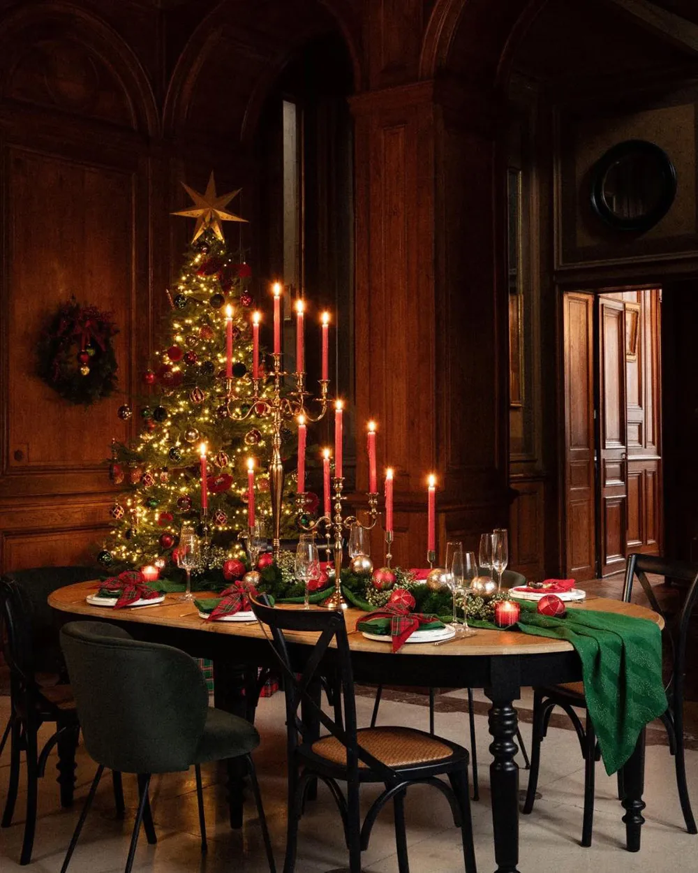 Feliz Navidad con fondo elegante de madera: colección Maisons du Monde - Gallery image 1