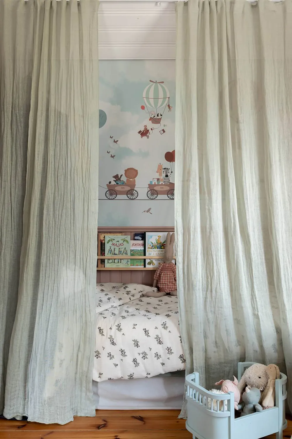 Stylowe odcienie w дизайnie tradycyjnej乡村 wиллы przy jeziorze w Szwecji - Gallery image 18