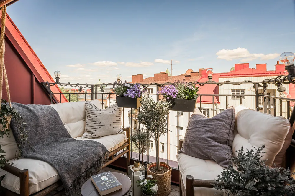 Luz de mansarda en Geteborg que parece más grande de lo que realmente es (45 m²) - Gallery image 17