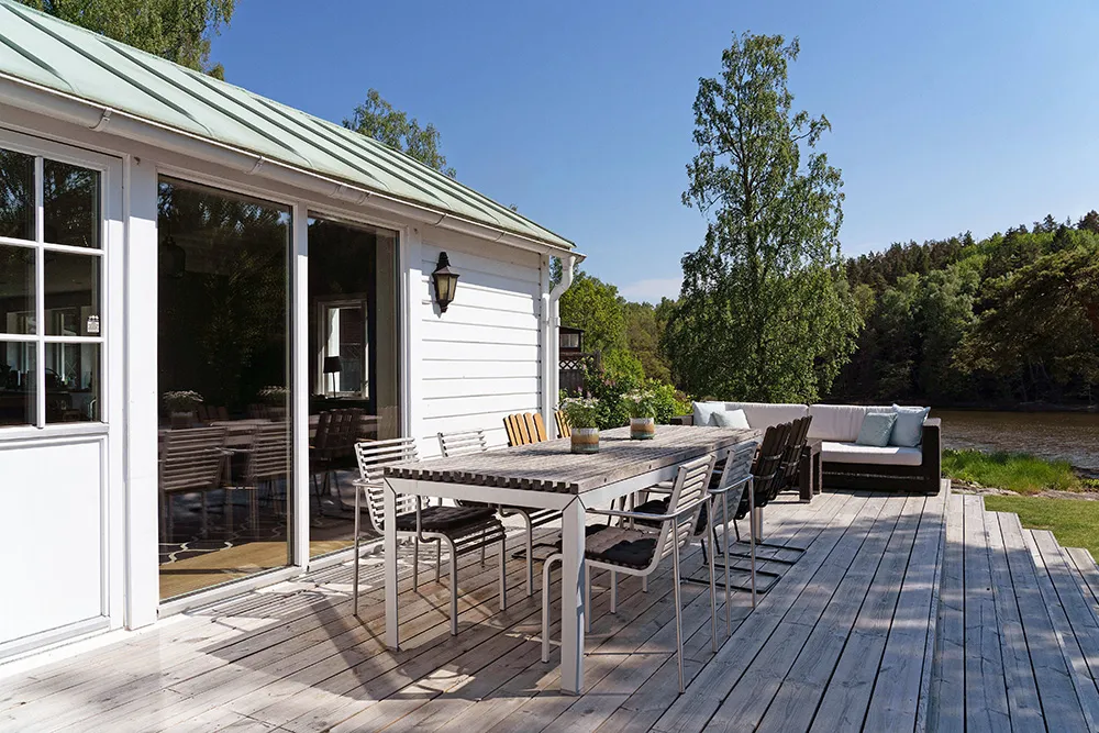 Villa blanca junto al lago en Suecia con su propio muelle - Gallery image 17