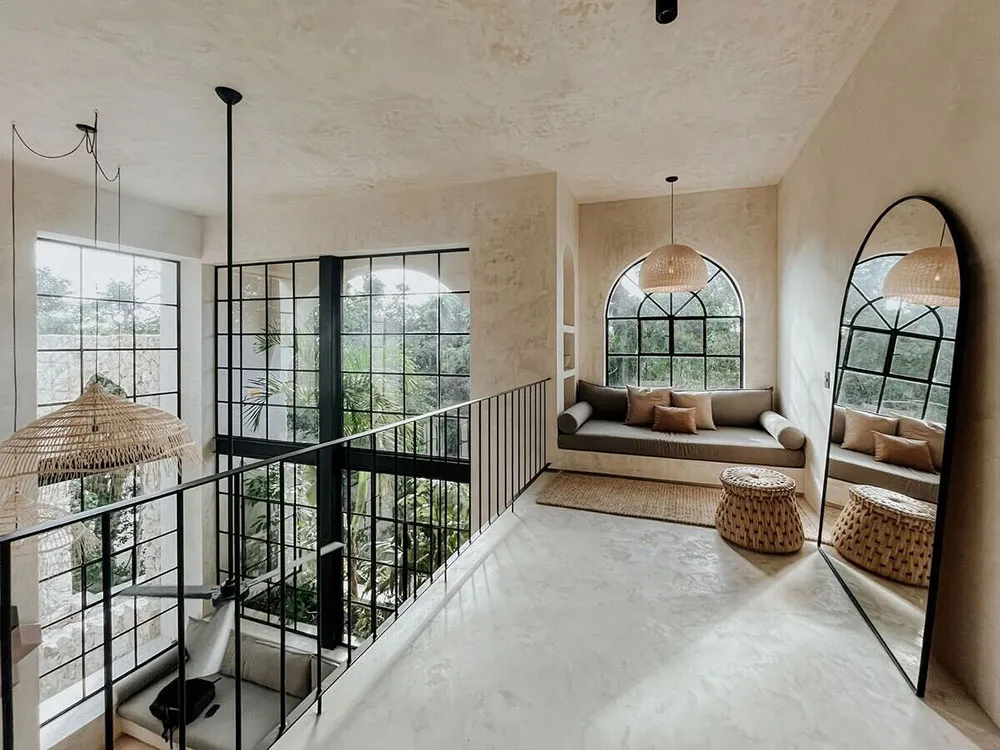 Windows Like Those in a New York Loft: Impressive Jungle Resort House - Gallery image 21