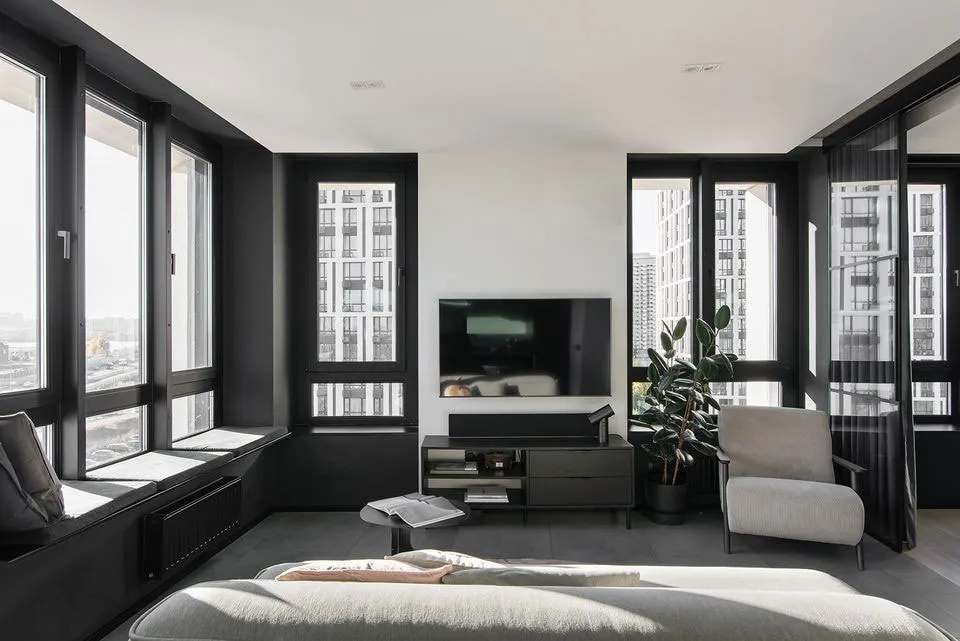 Stylowy czarno-biały interior z zielonymi akcentami dla młodej rodziny w Kijowie (69 m²) - Gallery image 7