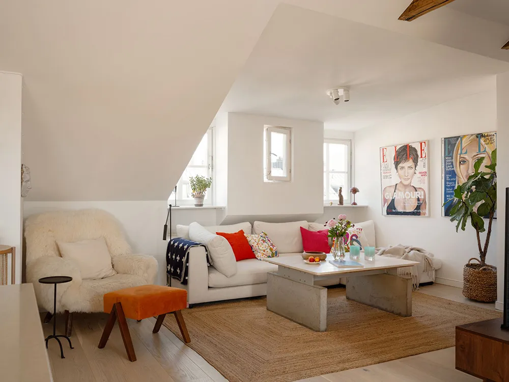 Cozy Apartment Under the Roof with Fantastic Views of Stockholm Roofs (80 sqm) - Gallery image 16