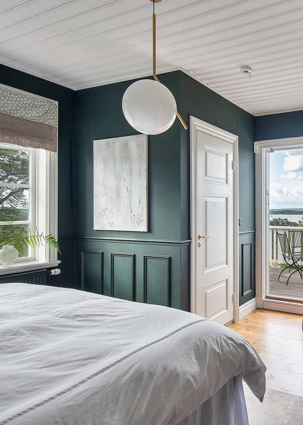 Stylowe odcienie w дизайnie tradycyjnej乡村 wиллы przy jeziorze w Szwecji - Gallery image 12