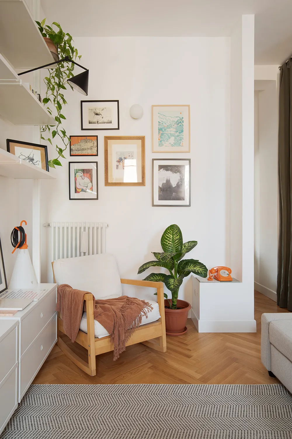 De una antigua y pequeña vivienda a un espacio moderno y luminoso: apartamento de diseñador en Roma (65 m²) - Gallery image 10