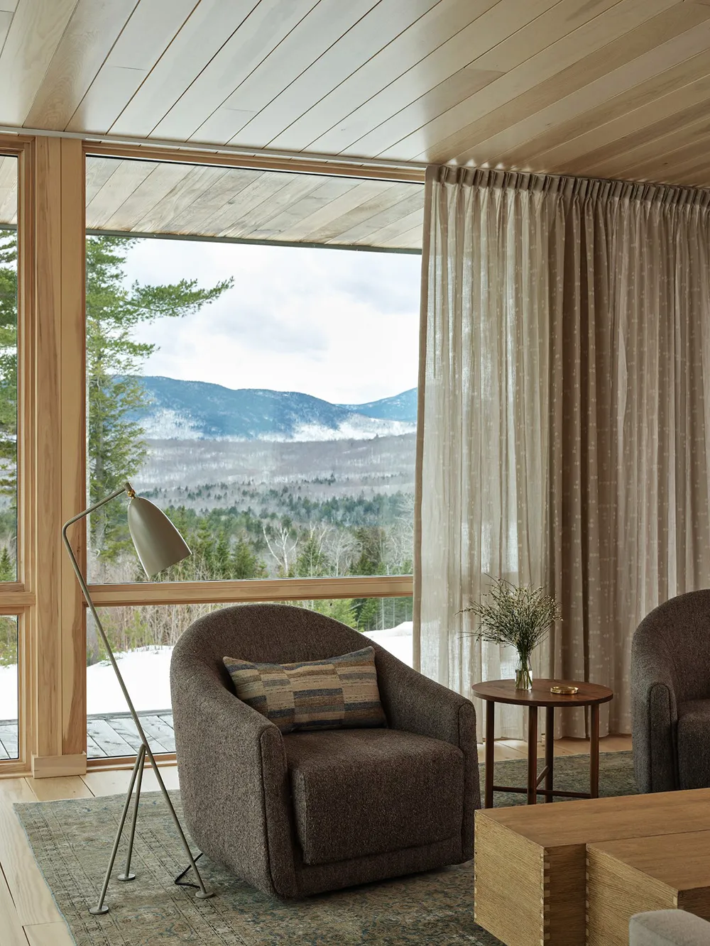 Современный дом на горнолыжном курорте с уютными интерьерами - Gallery image 10
