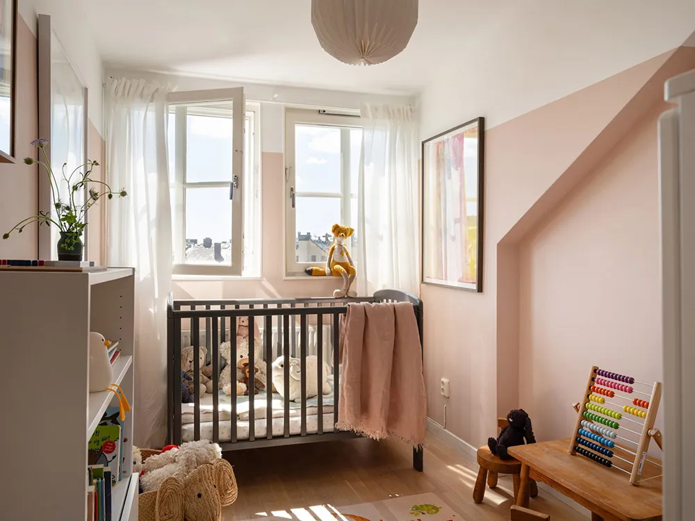 Cozy Apartment Under the Roof with Fantastic Views of Stockholm Roofs (80 sqm) - Gallery image 23