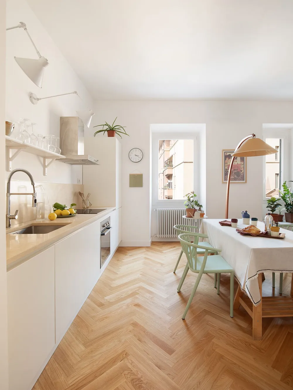 De una antigua y pequeña vivienda a un espacio moderno y luminoso: apartamento de diseñador en Roma (65 m²) - Gallery image 6