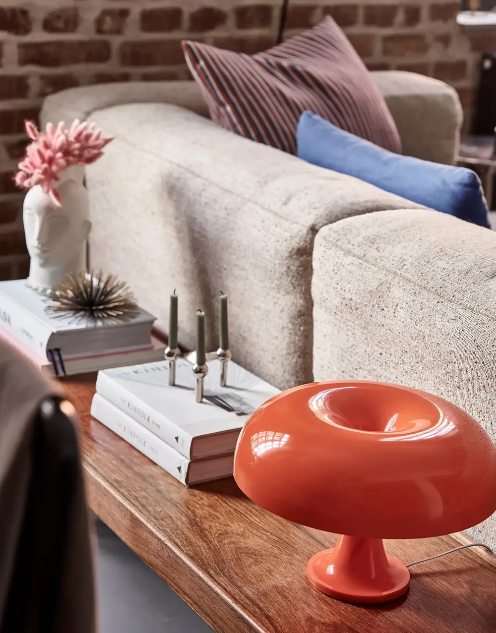 Стильная квартира молодой пары в здании 170-летней фабрики в Осло - Gallery image 9