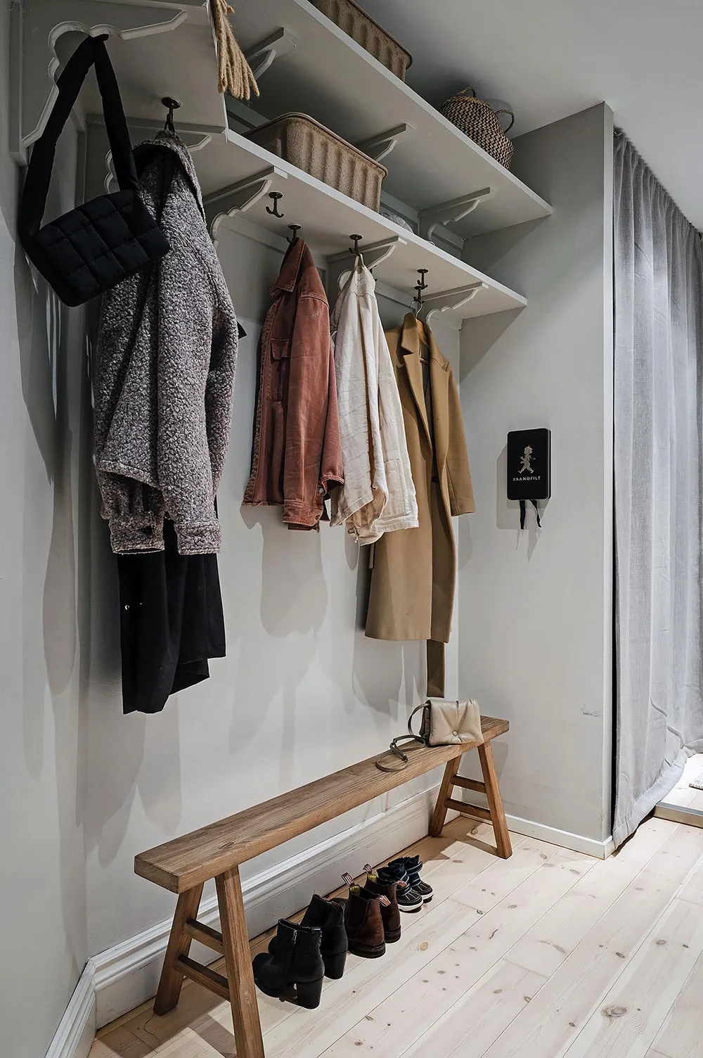 Pared de ladrillo y tonos tierra: apartamento en Gotemburgo (88 m²) - Gallery image 24