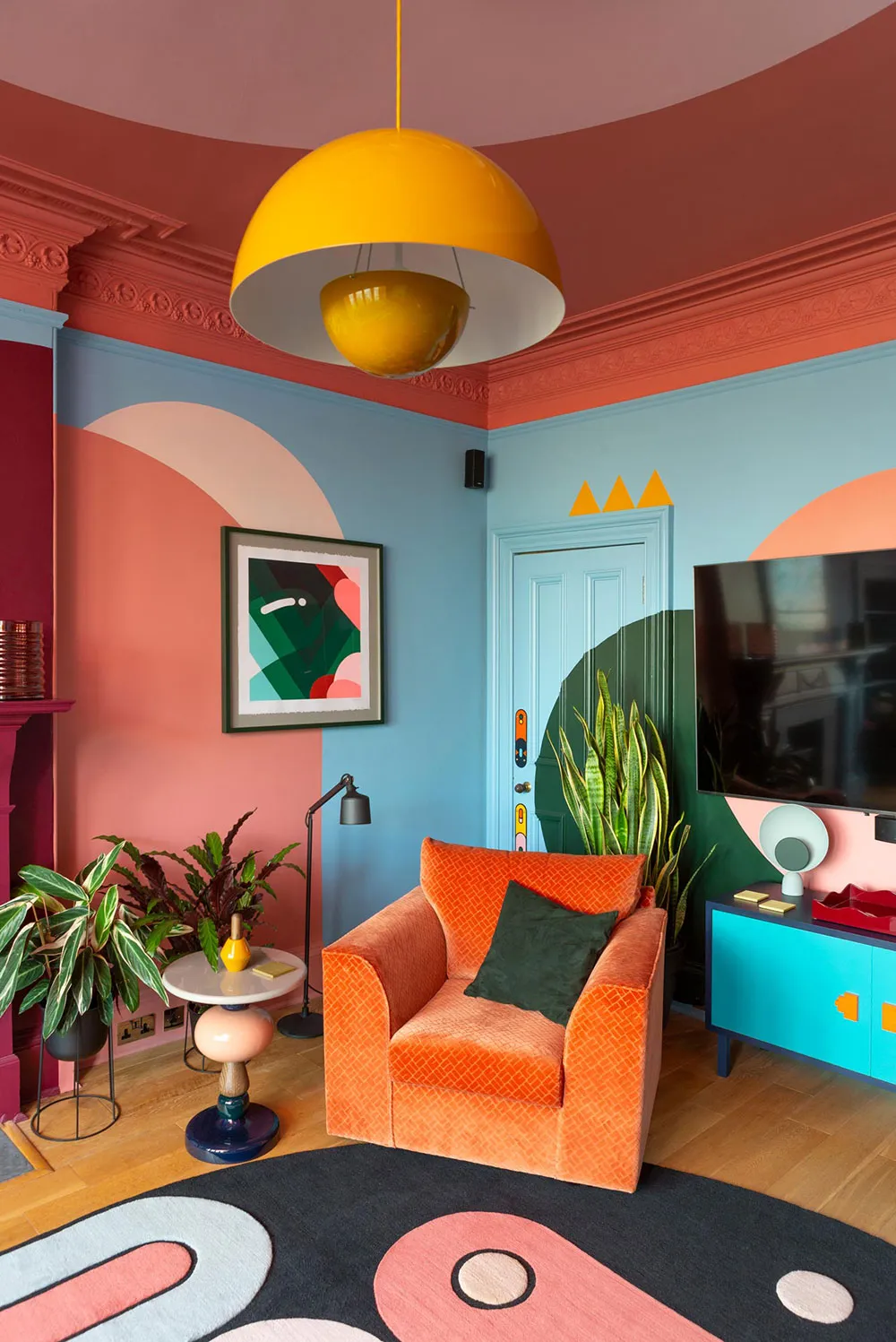 Explosion of Bright Colors in the Home of a Computer Game Developer in Edinburgh - Gallery image 8
