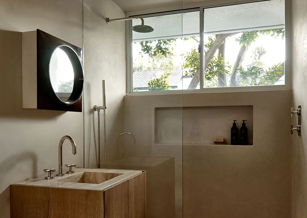 सूर्य की रोशनी से भरा, आधुनिक इंटीरियर… जो खूबसूरत प्रकृति से घिरा हुआ है। - Gallery image 21