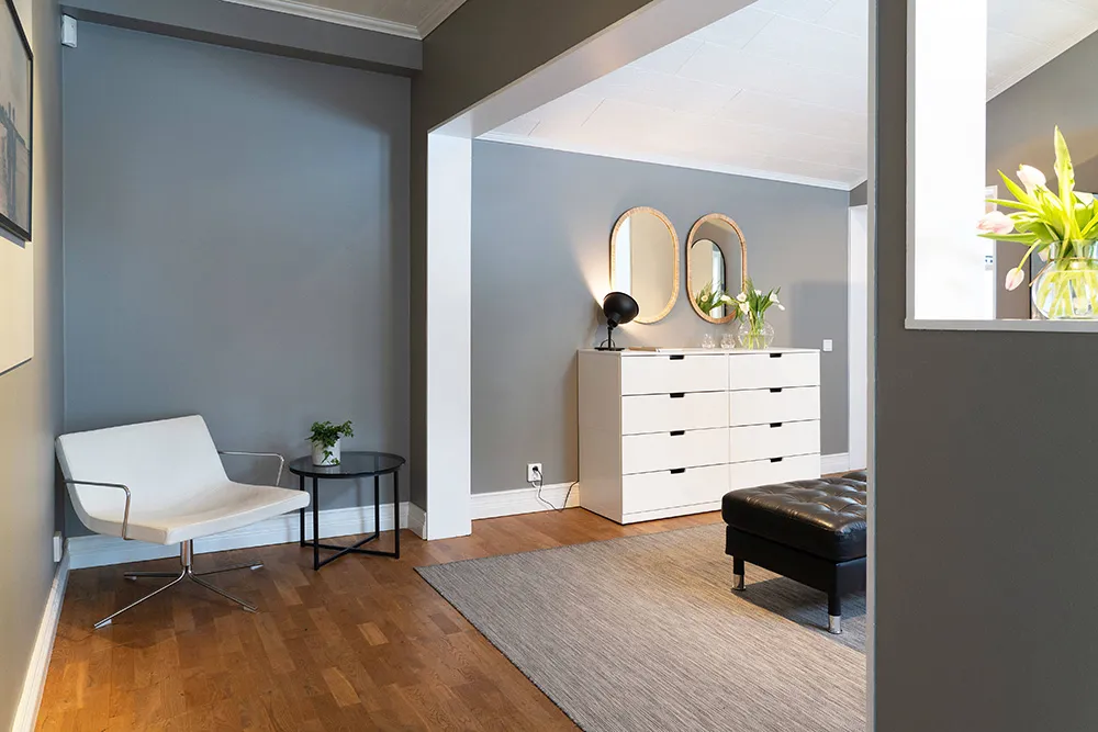 Villa blanca junto al lago en Suecia con su propio muelle - Gallery image 24