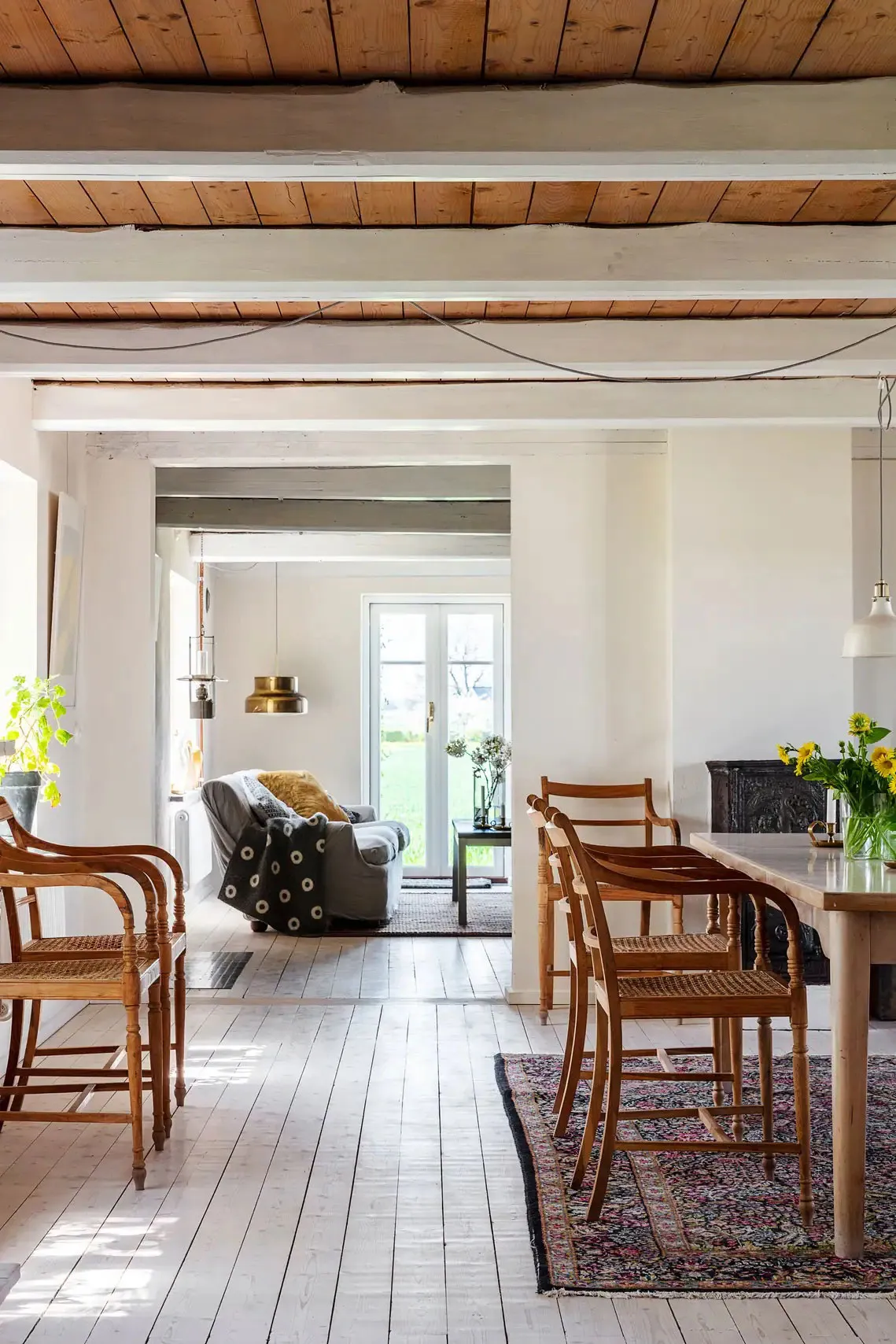 Красивая и светлая современная дача на старой ферме в Швеции - Gallery image 2