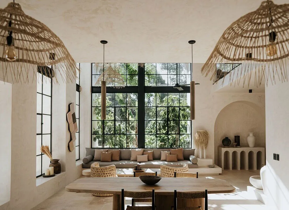 Windows Like Those in a New York Loft: Impressive Jungle Resort House - Gallery image 5