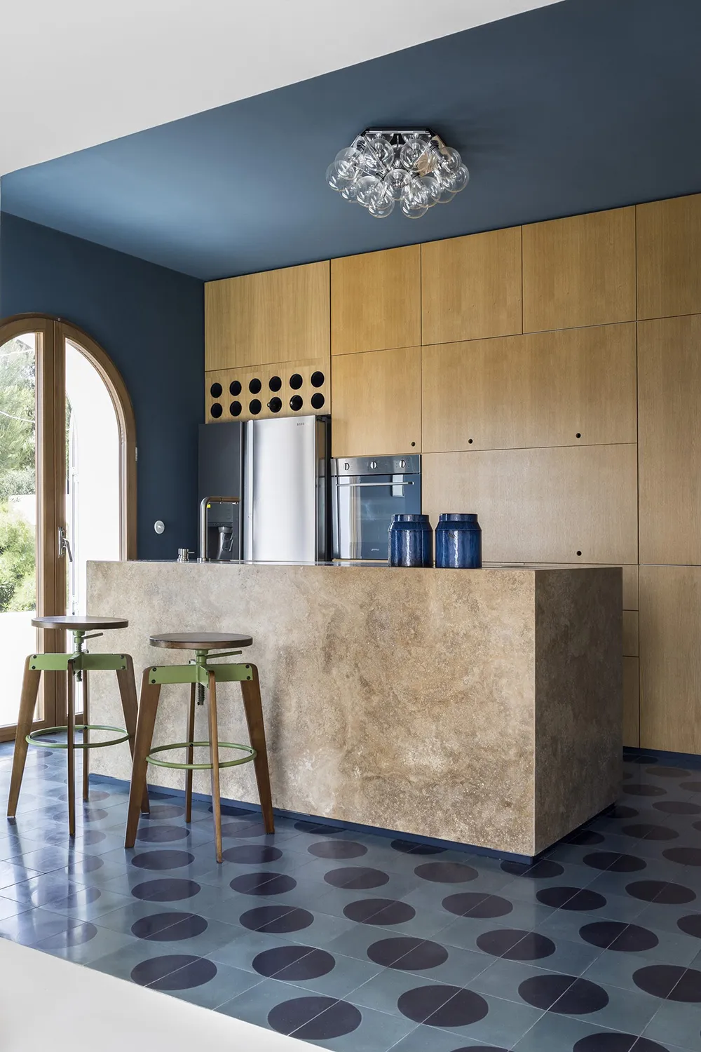 Маленький дом с большим глазом и лестницей в небо на юге Италии - Gallery image 7