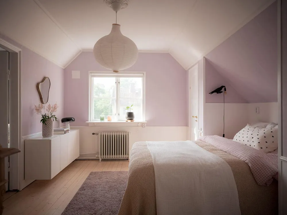 Interiores elegantes y sobrios de una encantadora casa de campo sueca - Gallery image 23