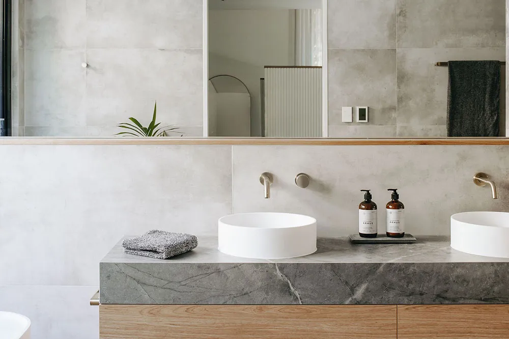 Hermoso moderno hogar con piscina en el patio interno en Australia - 11