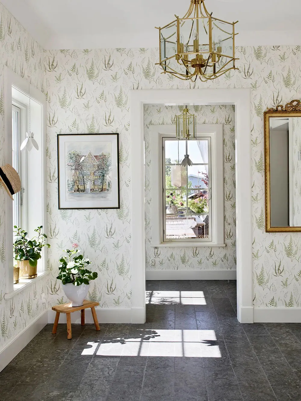 Casa blanca con grandes ventanas en Suecia - Gallery image 9