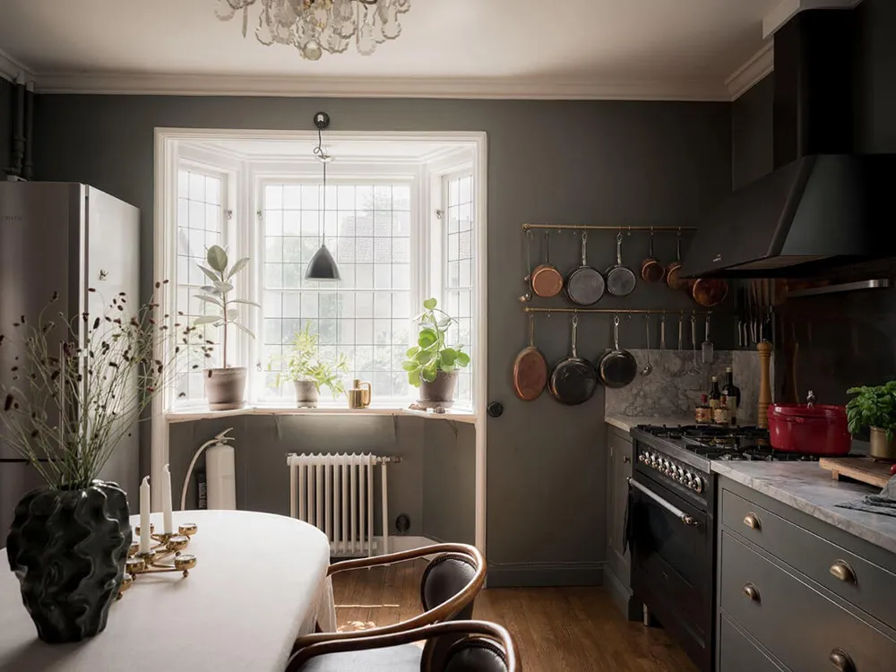 Interiores elegantes y sobrios de una encantadora casa de campo sueca - Gallery image 9