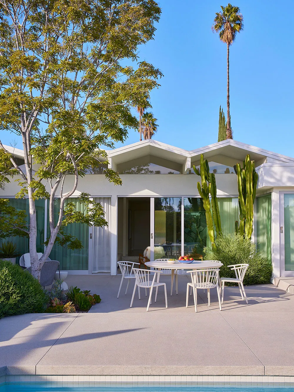 Maison mid-century audacieuse à Los Angeles - Gallery image 1