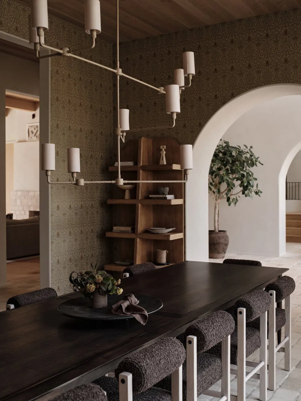 Приглушені тони та естетика поза часом: підміський будинок у Тенессі - Gallery image 1