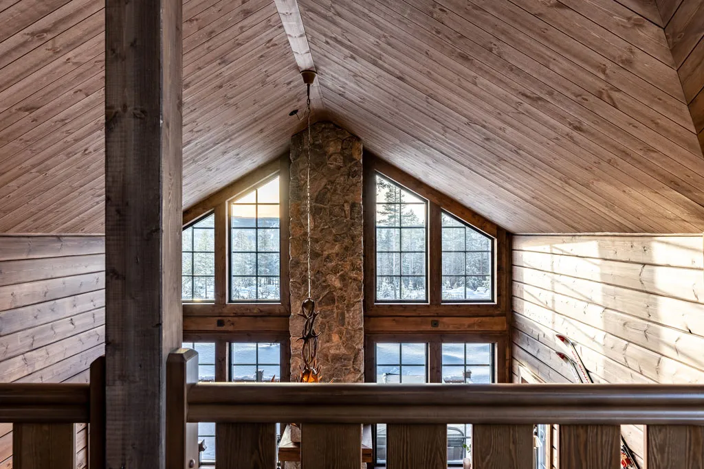 Уютное скандинавское шале, утопающее в снегу - Gallery image 17