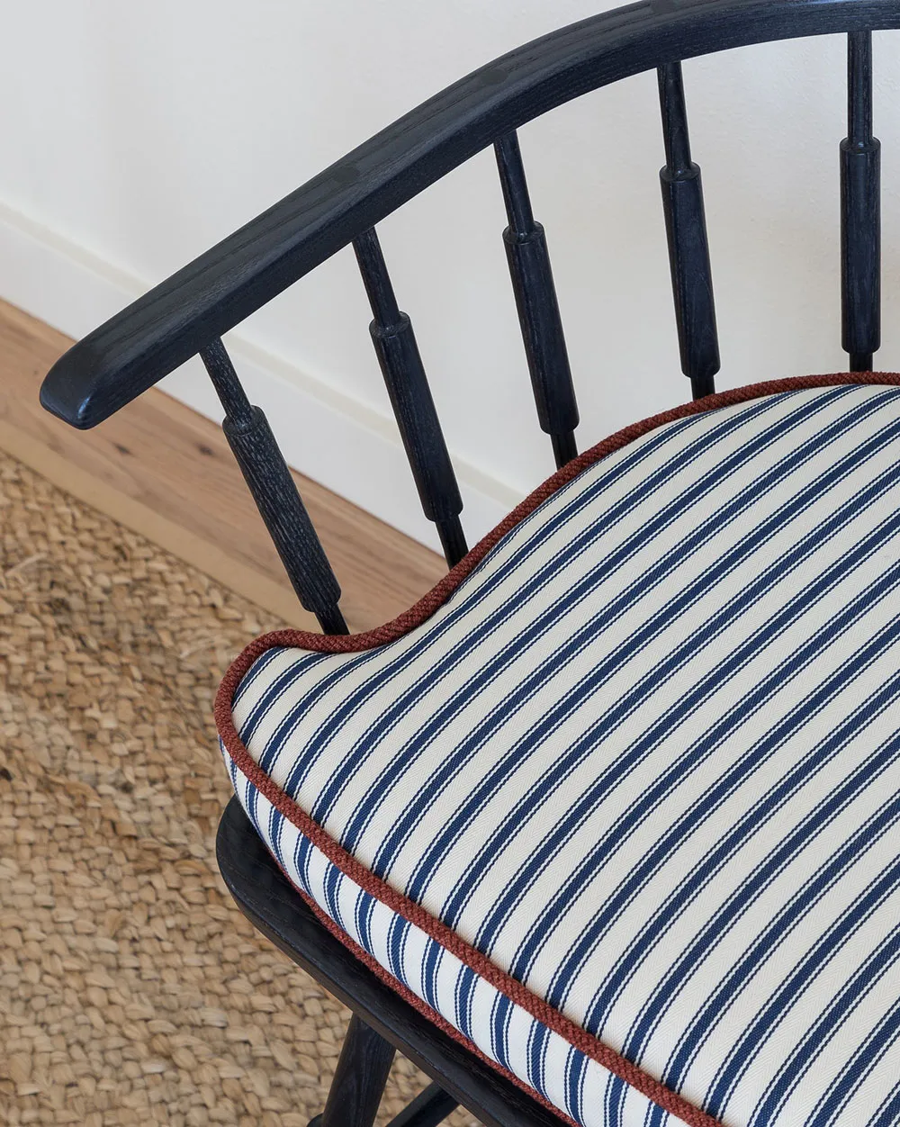 Leben in Streifen: Gemütlicher Ferienhaus mit Mustern und marinen Motiven am Ufer - Gallery image 14