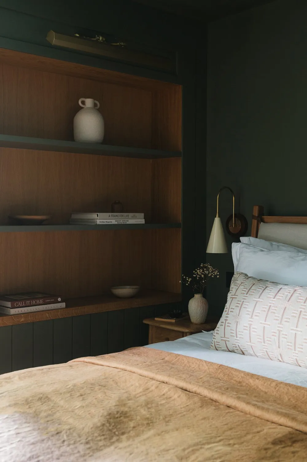 Charmant intérieur anglais dans des tons chauds - Gallery image 29