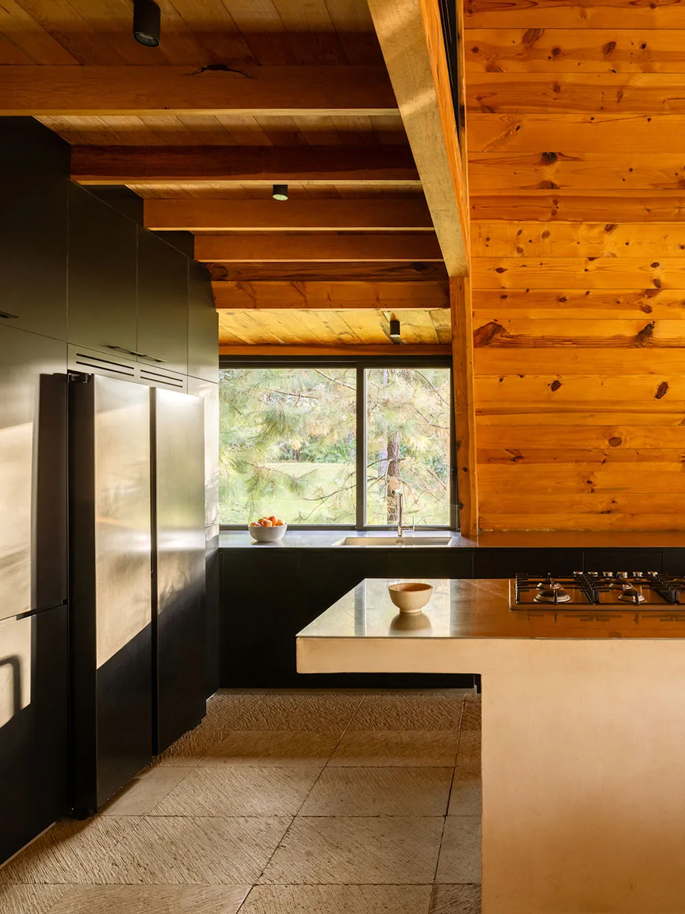 Dom w kształcie litery A pośrodku lasu w Meksyku - Gallery image 4