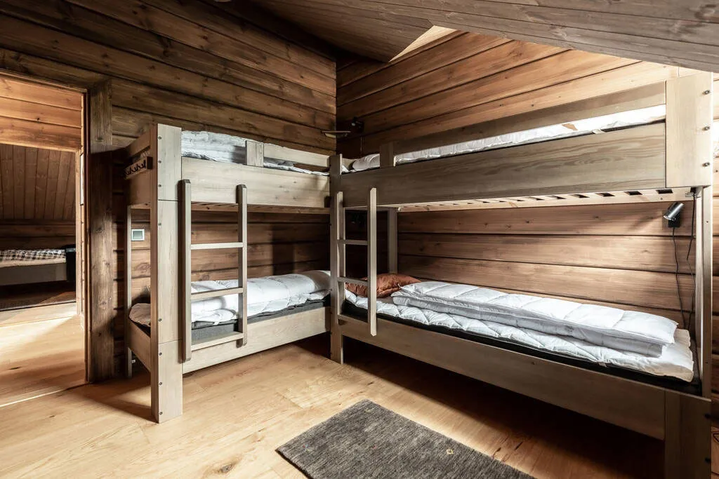 Уютное скандинавское шале, утопающее в снегу - Gallery image 21