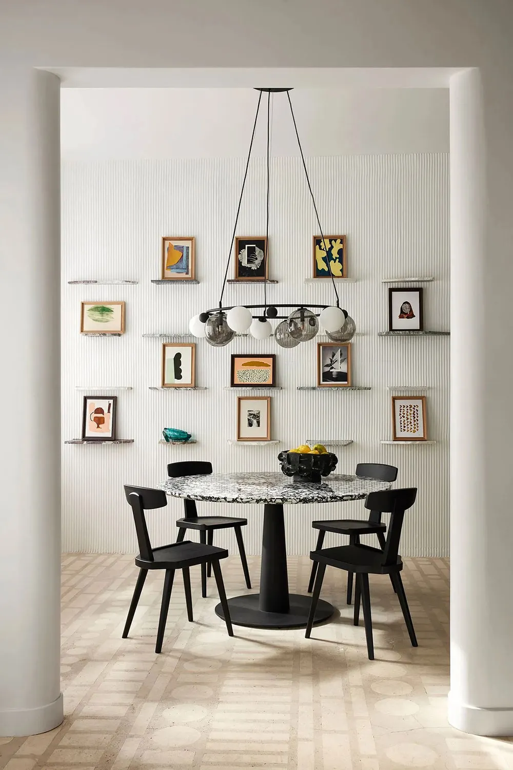 “चार्मिंग पेरिस अपार्टमेंट में नई ‘AM/PM कलेक्शन’ उपलब्ध है।” - Gallery image 1