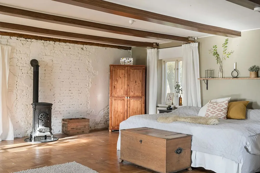 Geräumiges Ferienhaus auf alter Farm in Schweden - 12