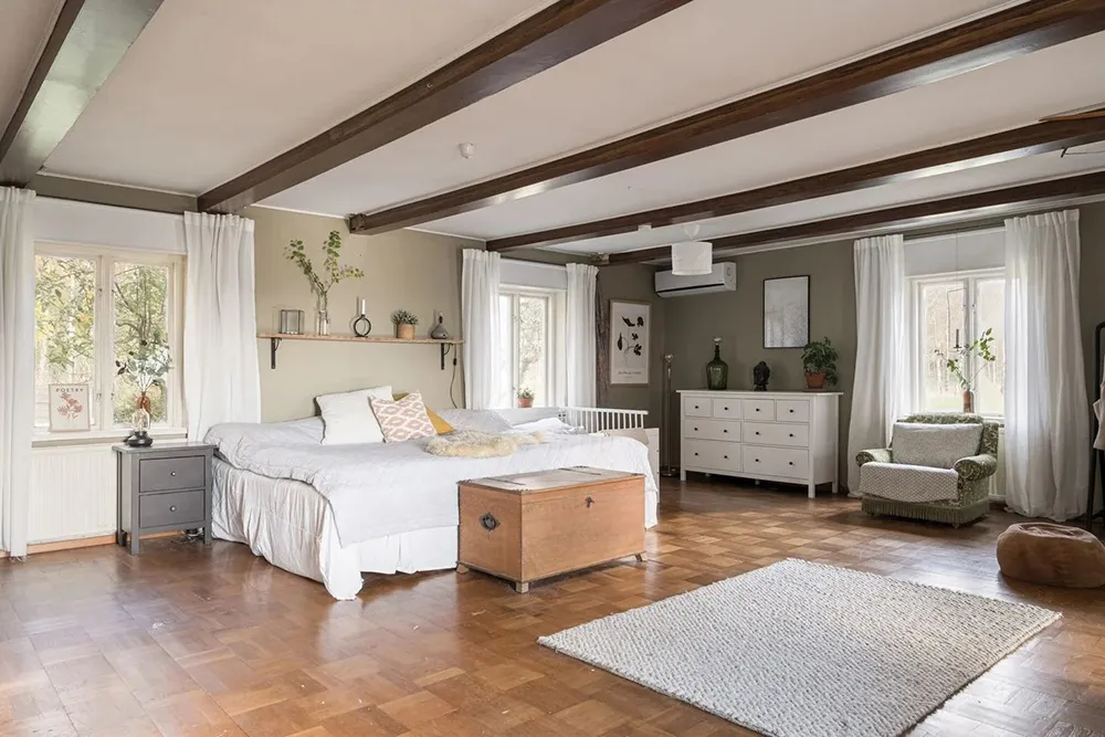 Geräumiges Ferienhaus auf alter Farm in Schweden - 11