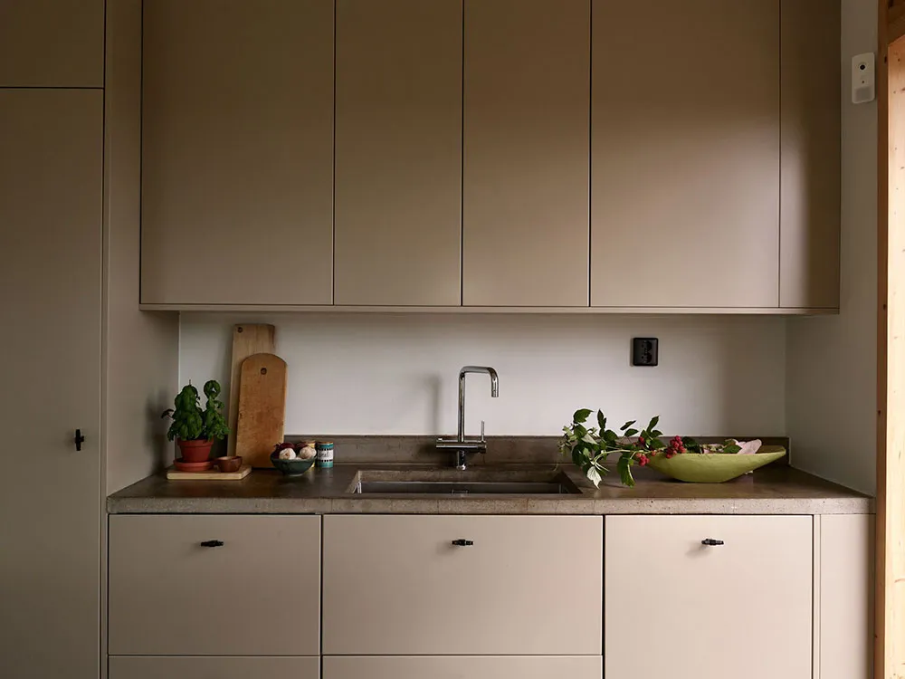 Maison de campagne suédoise traditionnelle avec ajout moderne - Gallery image 8