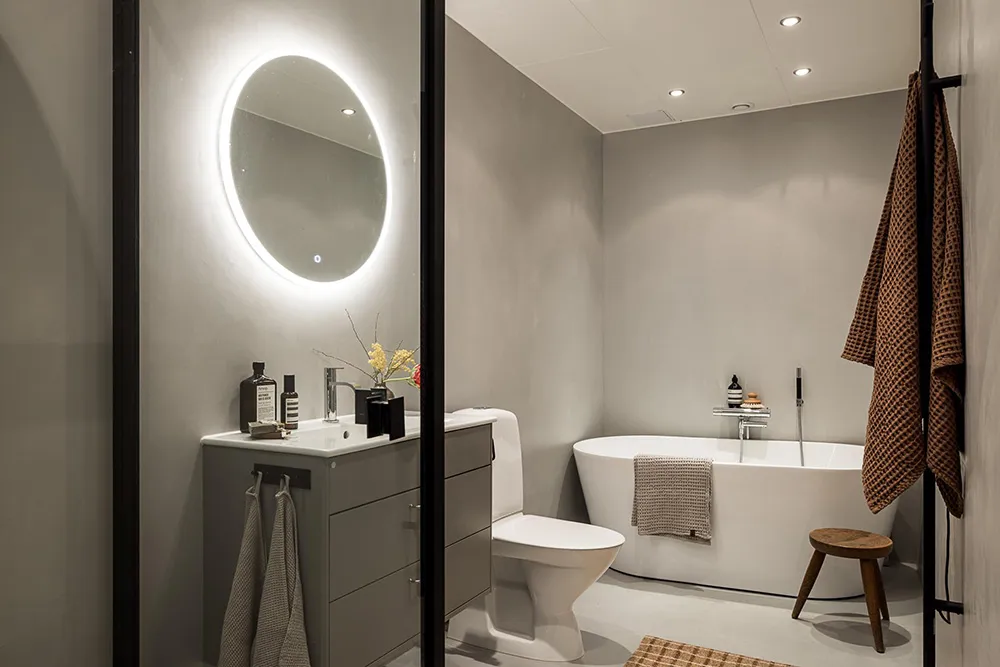 Szwedzki mieszkanie z promieniową ścianą i tureckim dywanem - Gallery image 29