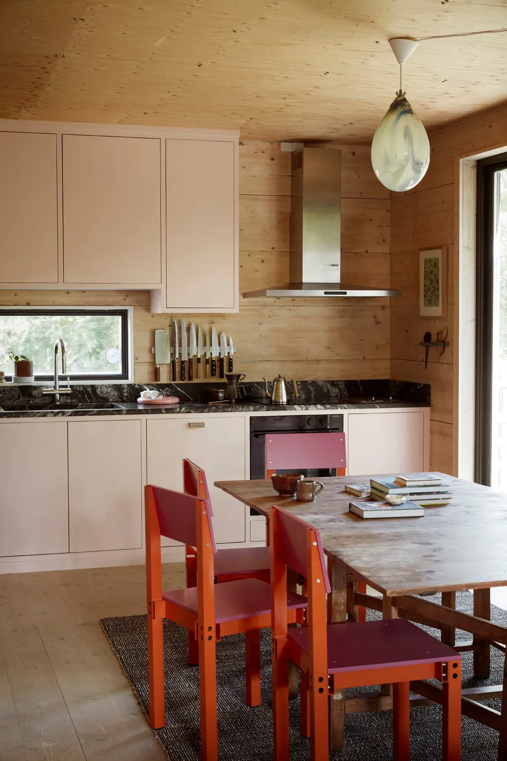 Scandinavian Interiors with French Touches: Works of Decorator Ida Lauga - Gallery image 19