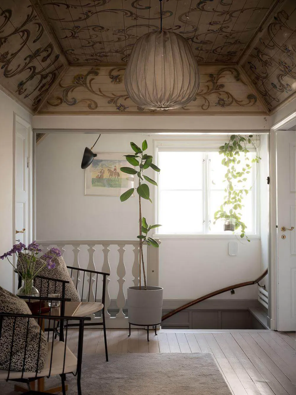 Interiores elegantes y sobrios de una encantadora casa de campo sueca - Gallery image 20