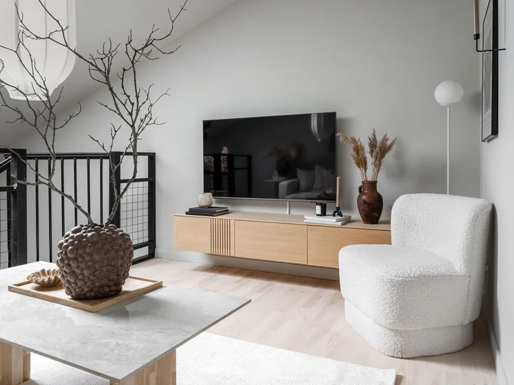 Interior tranquilo y suave de una pequeña casa de dos pisos en Suecia (72 m²) - Gallery image 4