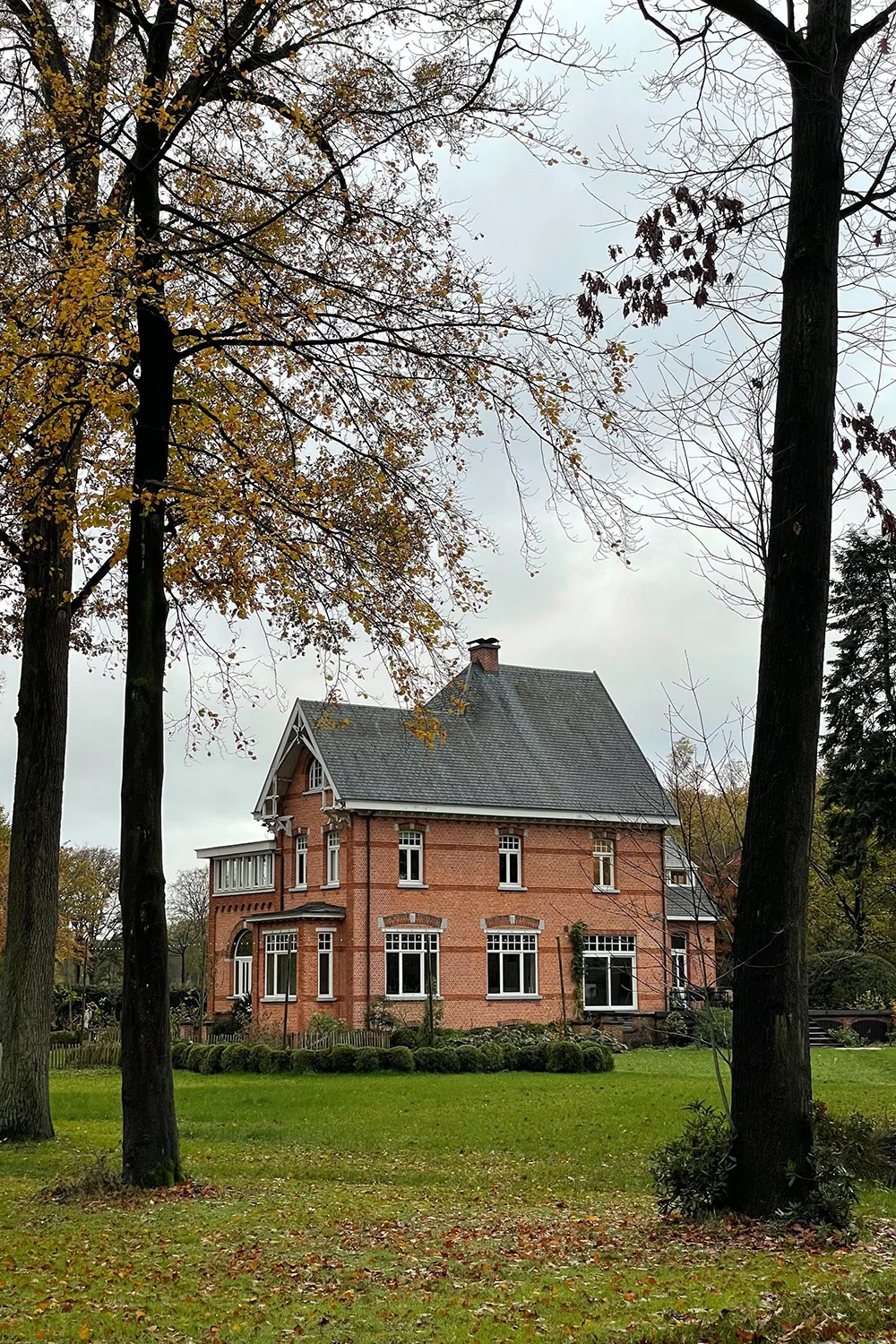 Timeless Elegance of a Historic Villa in Belgium - Gallery image 3