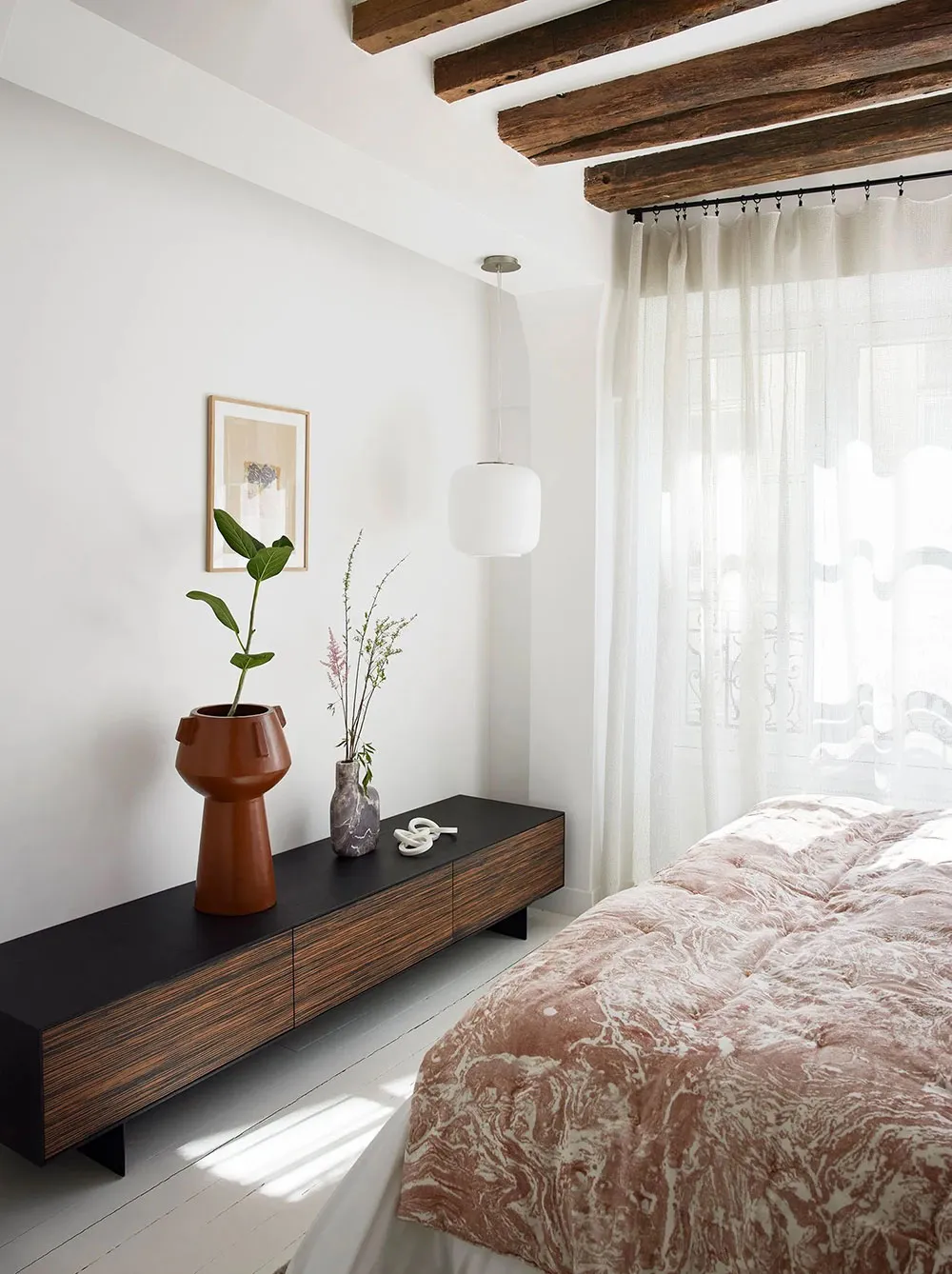 “चार्मिंग पेरिस अपार्टमेंट में नई ‘AM/PM कलेक्शन’ उपलब्ध है।” - Gallery image 6