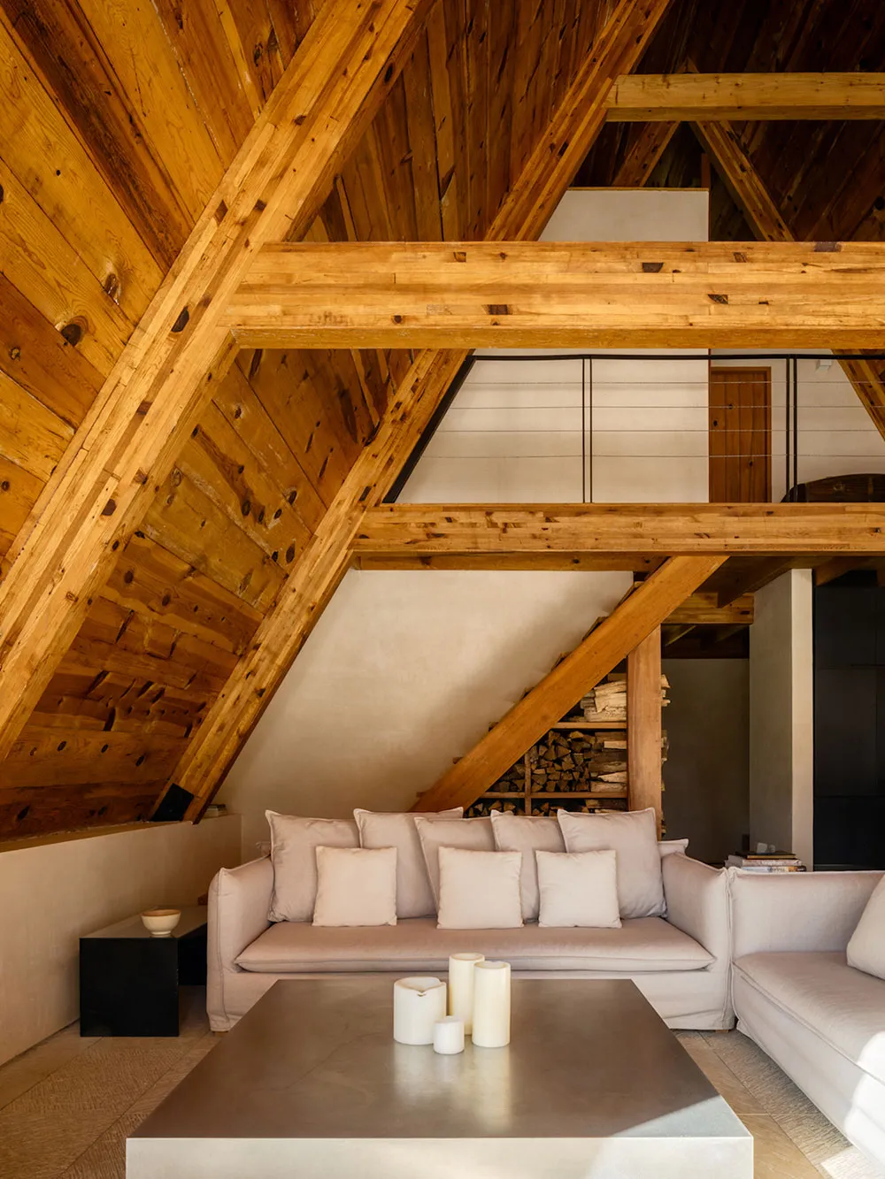 Dom w kształcie litery A pośrodku lasu w Meksyku - Gallery image 1