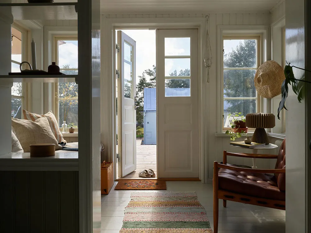 Maison de campagne suédoise traditionnelle avec ajout moderne - Gallery image 17