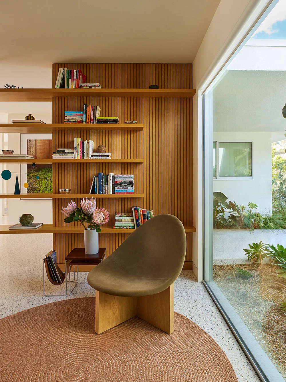 Maison mid-century audacieuse à Los Angeles - Gallery image 5